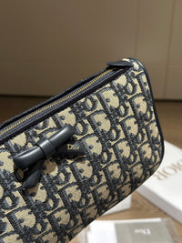 CD Promenade Pouch
