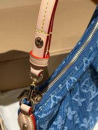 LOU Valley Pochette bag