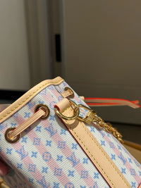 LOU 26w Nano Noé Bag