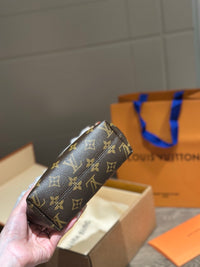 LOU Hills Bag