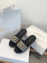 CD Dway Slides
