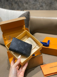 LOU Pocket Organizer
