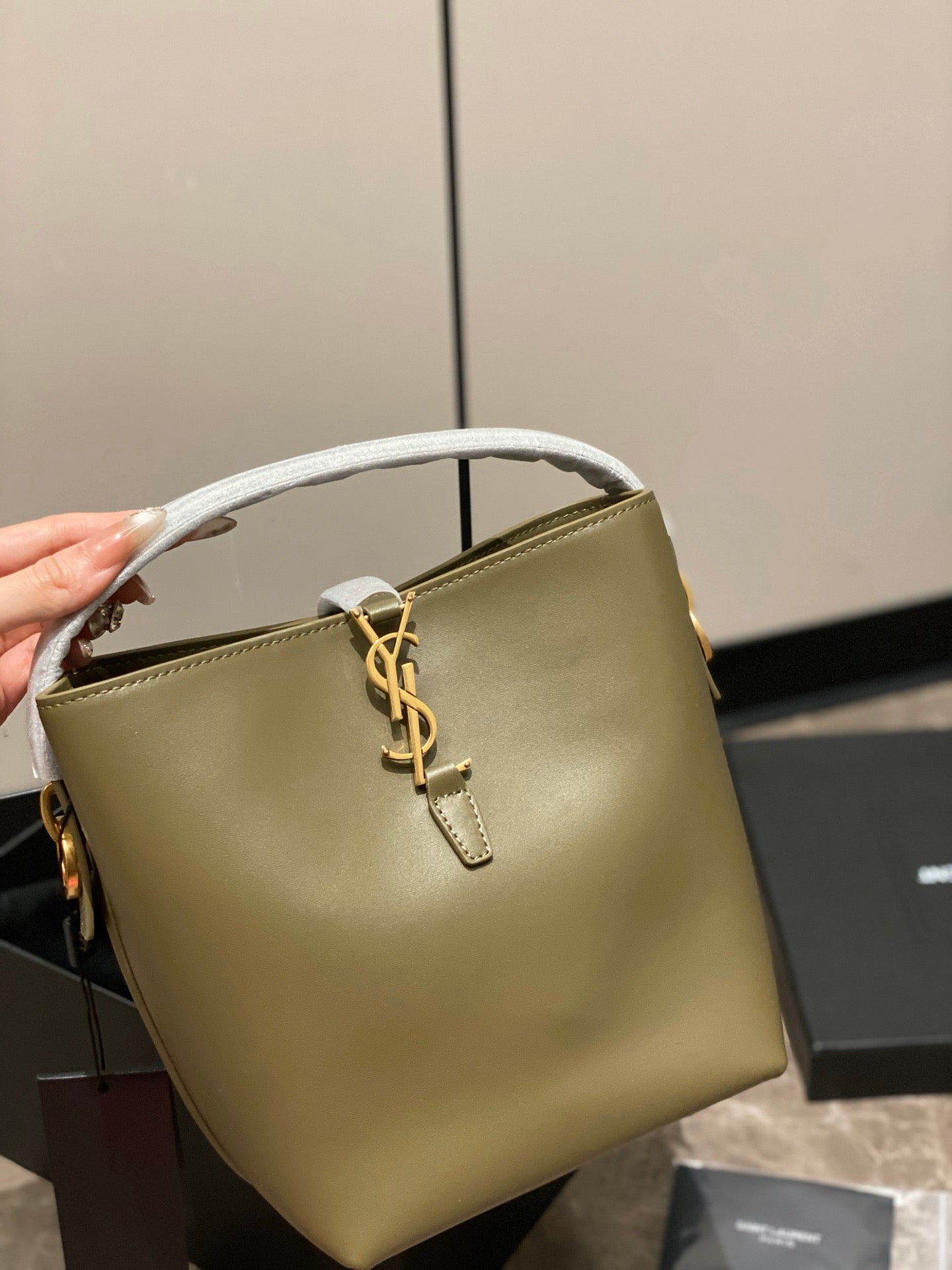 SL Le 37 Bucket Bag