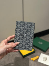 GOYA Passport Holder