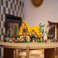 Lego Disney Snow White and The Seven Dwarfs' Cottage 43242