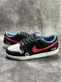 NIKE SB Dunk