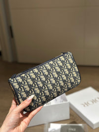 CD Promenade Pouch