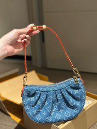 LOU Valley Pochette bag