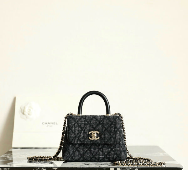 CC 26P Quilted Handle Clutch