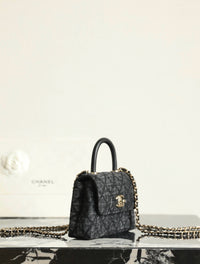 CC 26P Quilted Handle Clutch