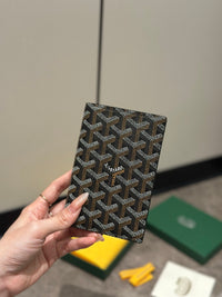GOYA Passport Holder