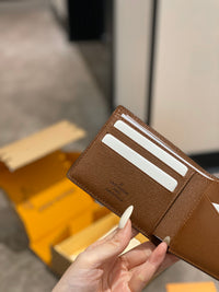 LOU Multiple Wallet