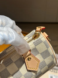 LOU Nano Speedy Bag