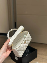 CC 26c Vanity Bag