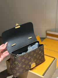 LOU Madeleine Bag