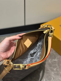 LOU Multipass Bag