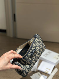Oblique Bow Pouch with Chain