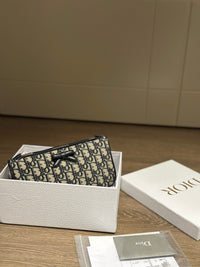 CD Promenade Pouch