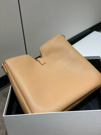 CL Camille 16 Soft Bag