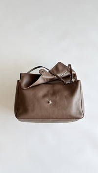 CC Maxi Flapbag