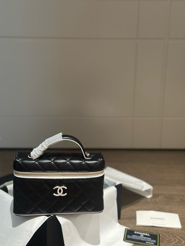 CC 26s Vanity Bag