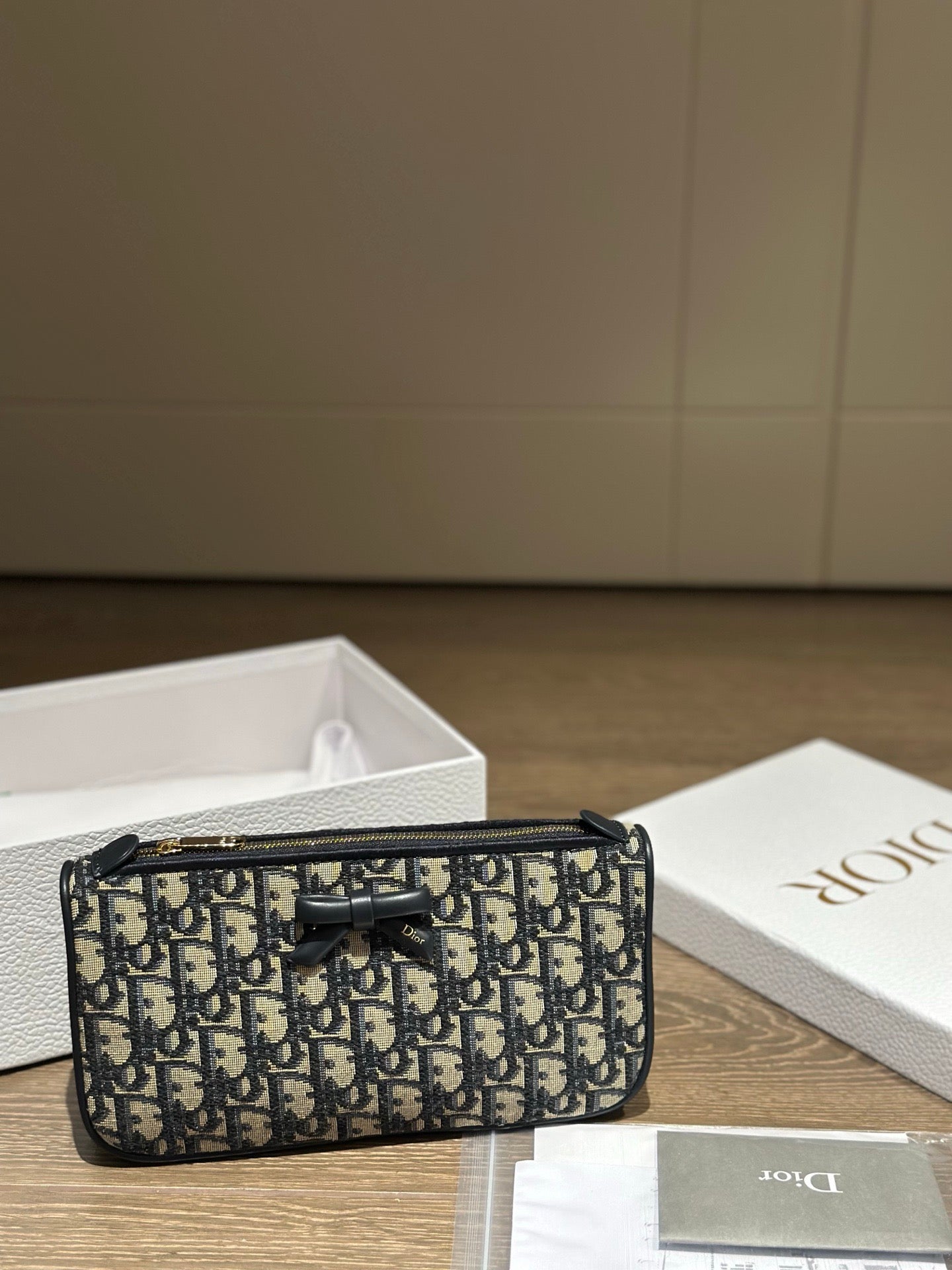 CD Promenade Pouch