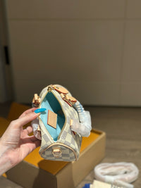LOU Nano Speedy Bag