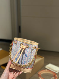 LOU 26w Nano Noé Bag