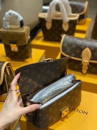 LOU Pochette Bag