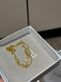 CD Crystal Star Bracelet