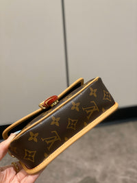 LOU Diane Bag