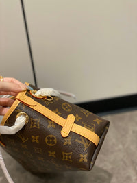 LOU CarryAll Bag