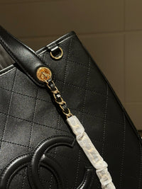 CC 26B Shopping Tote Bag