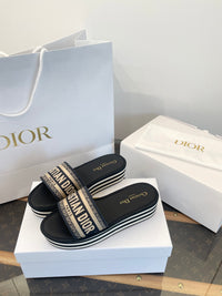 CD Dway Slides