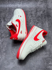 NIKE Air Force 1 x Hello Kitty
