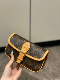 LOU Diane Bag
