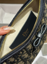 CD Promenade Pouch