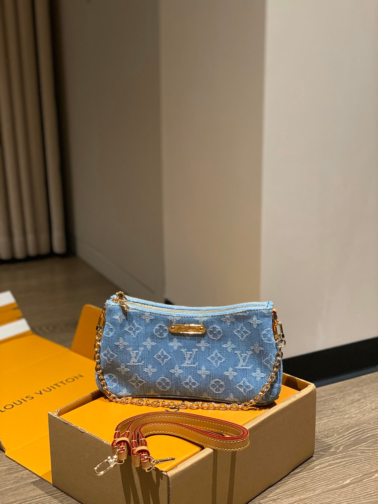 LOU Liv Pochette