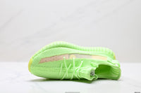 AD Yeezy Boost 350 V2
