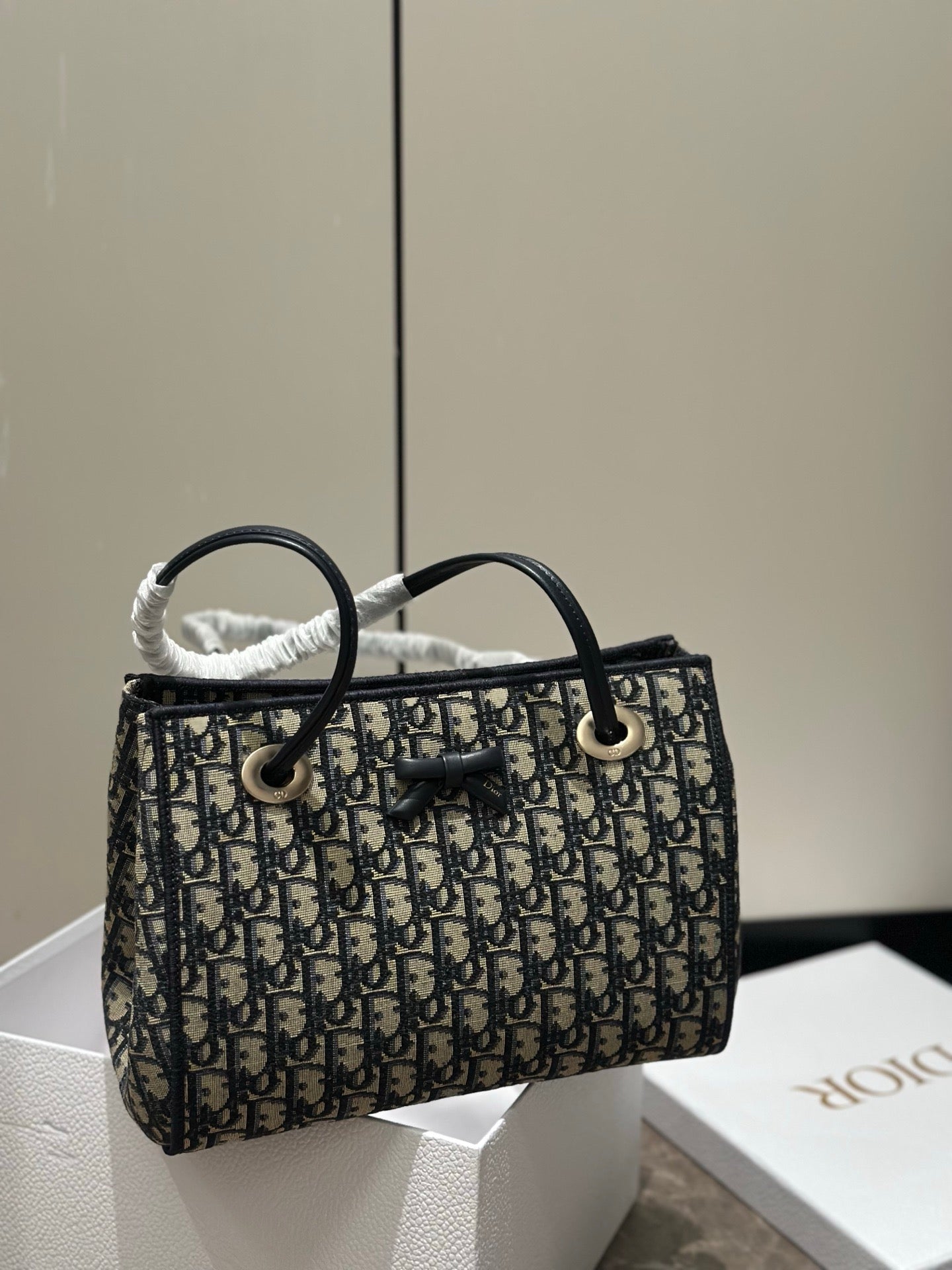 CD Small Bow Shopping Tote
