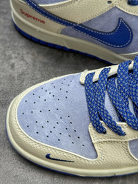 NIKE x Supreme SB Dunk Low