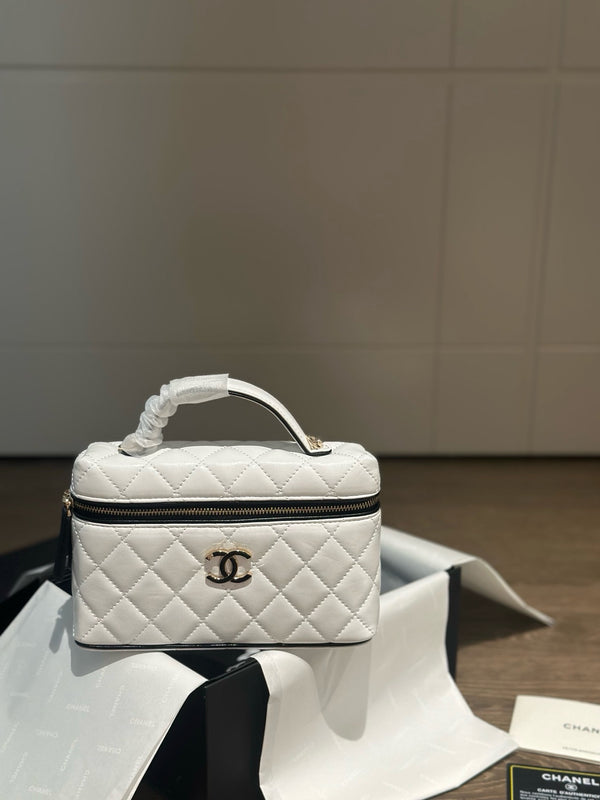 CC 26s Vanity Bag