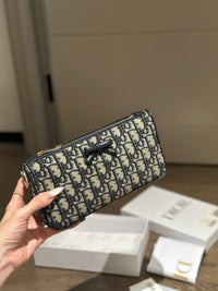 Oblique Bow Pouch with Chain