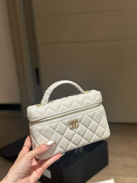 CC 26c Vanity Bag