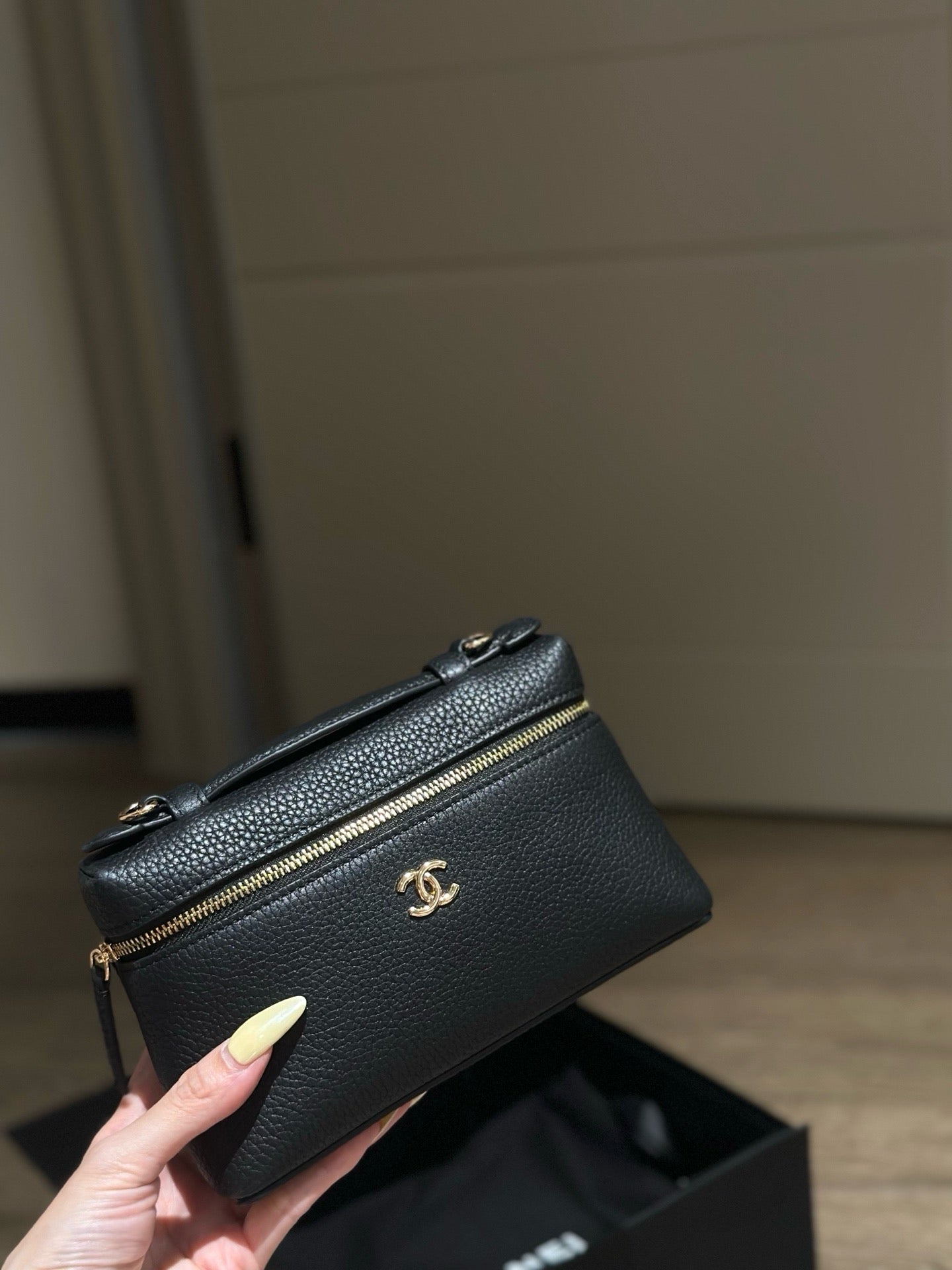 CC 26a Top Handle Vanity Bag