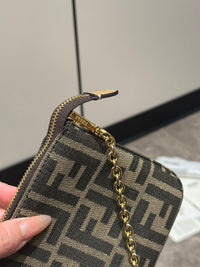 FD Baguette Pouch