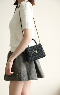 CC 26P Quilted Handle Clutch