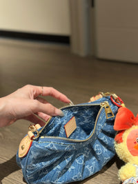 LOU Valley Pochette bag