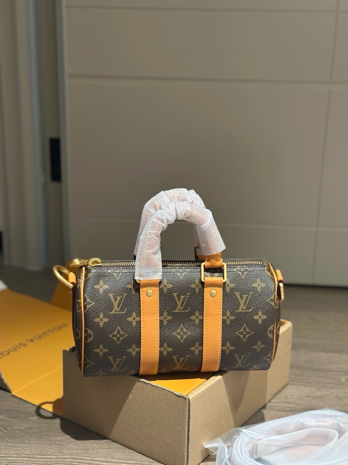 LOU Keepall Bandoulière 25 Bag