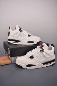 Air Jordan 4 Retro